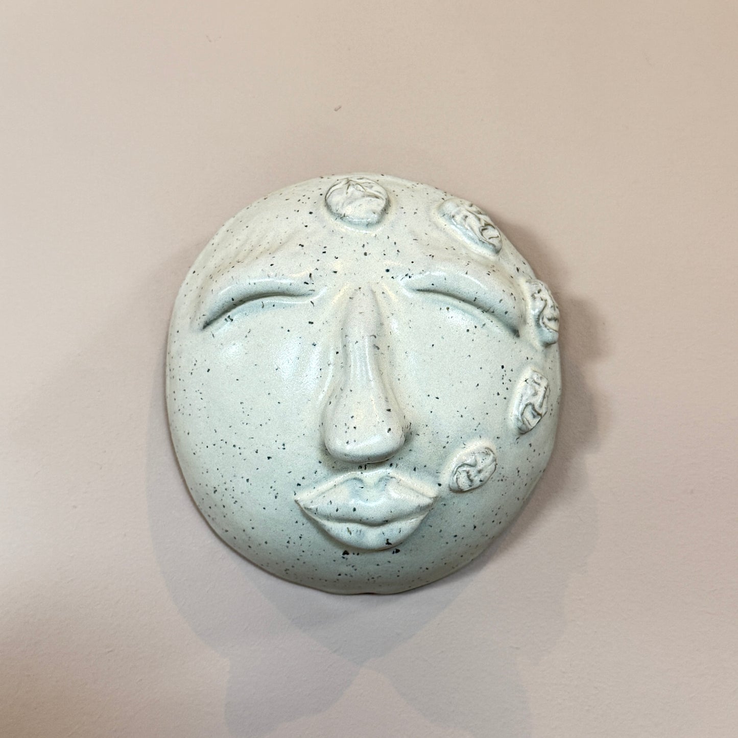 "Overtænker" Pige no 21 (vægophæng)