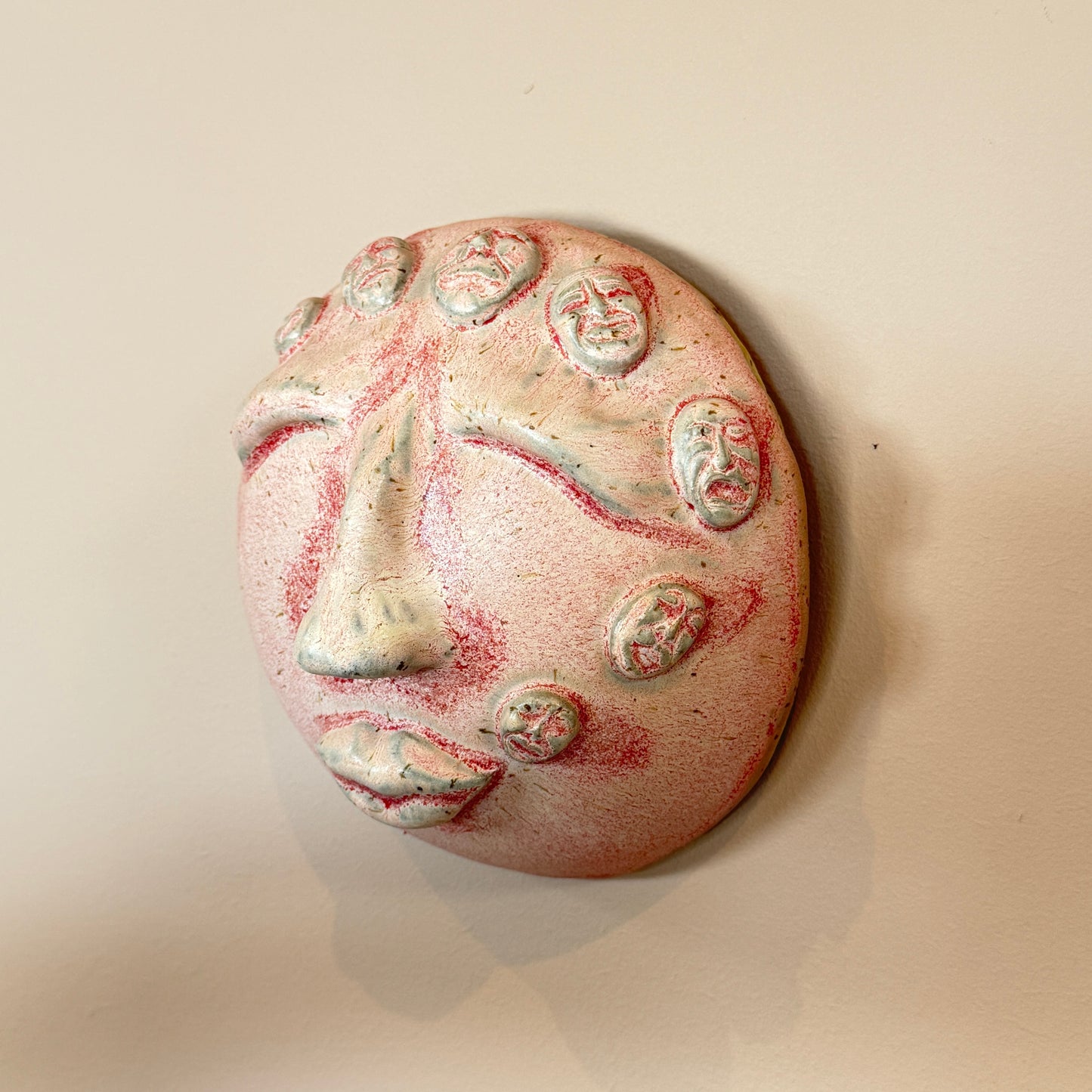 "Overtænker" Pige no 22 (vægophæng)