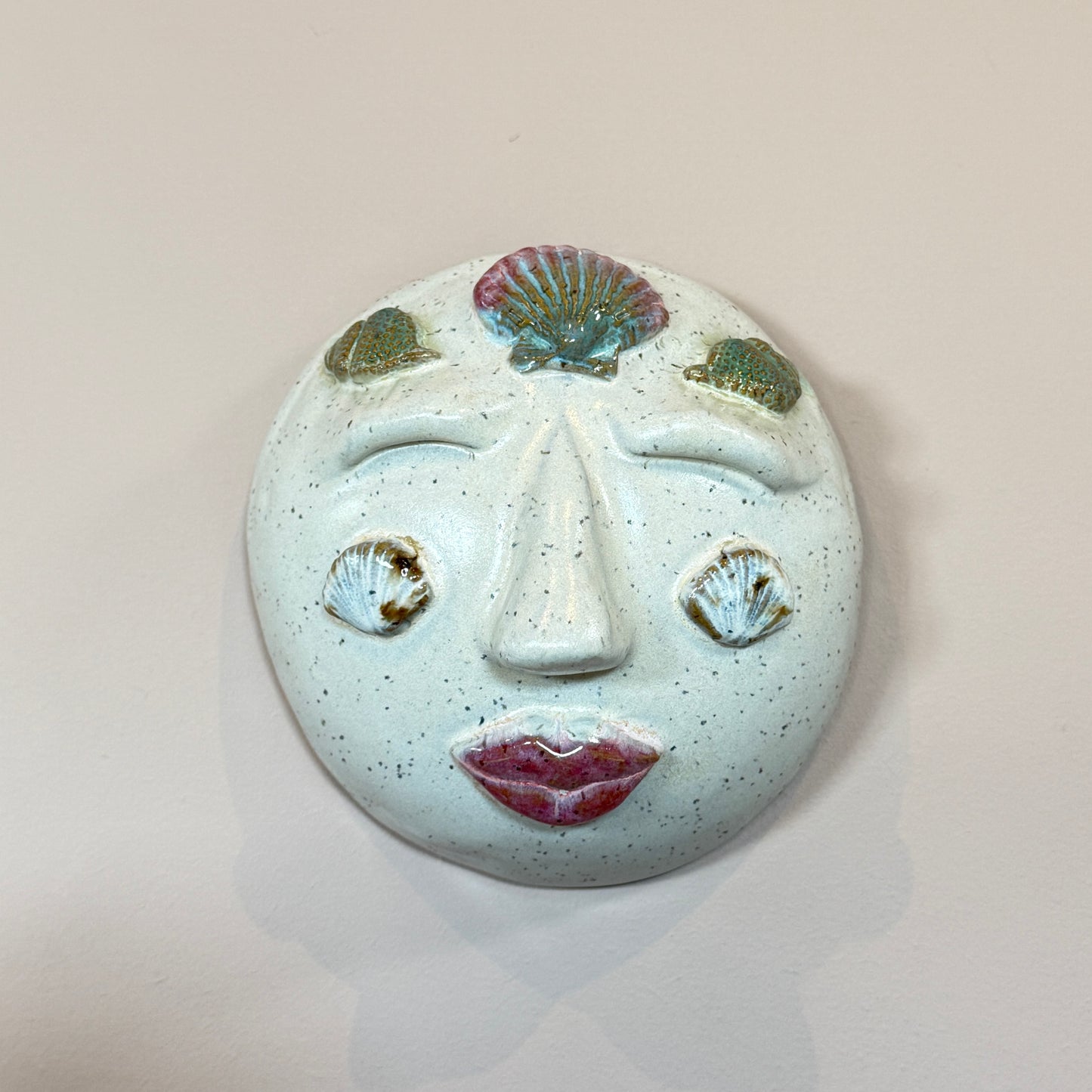 Pige no 18 (vægophæng)