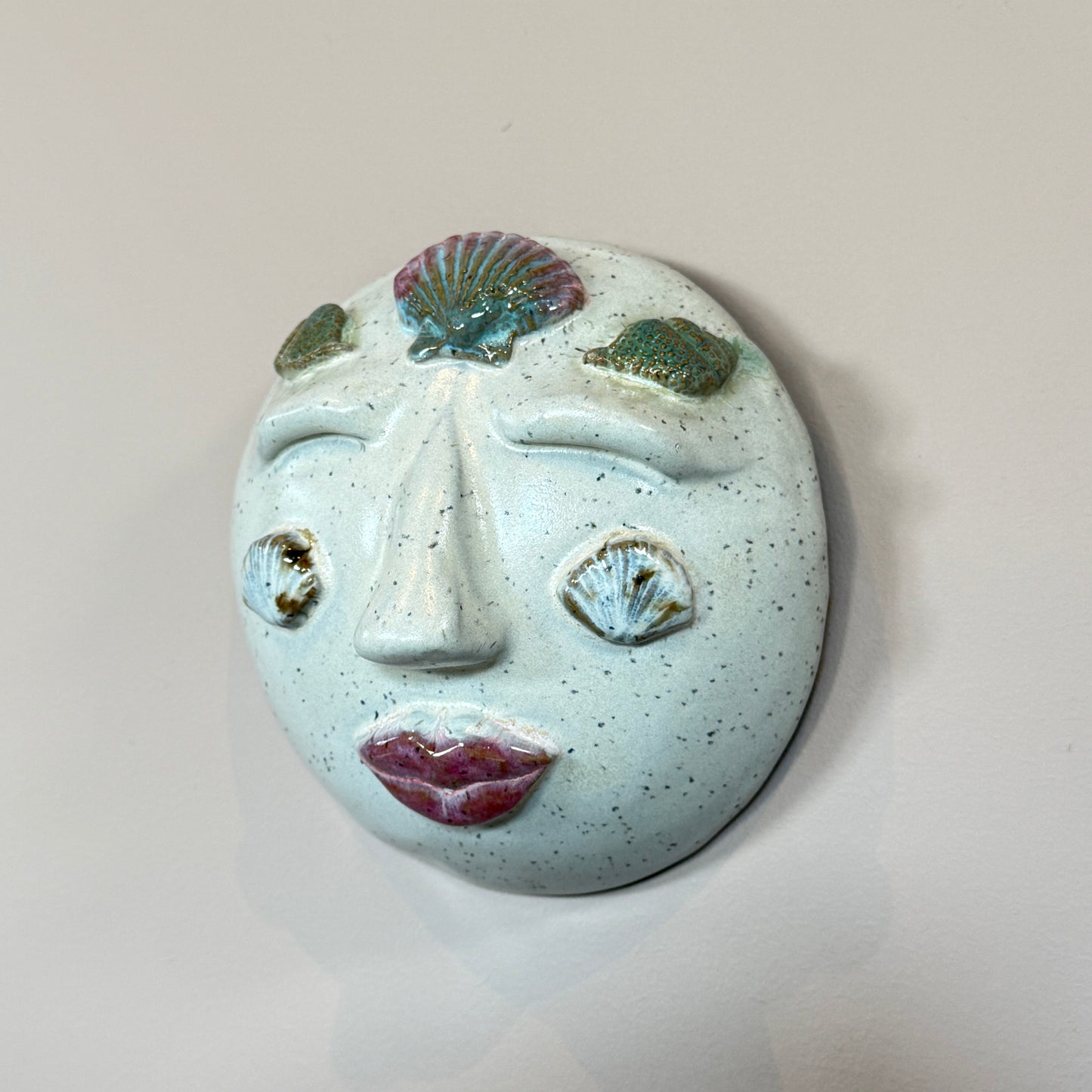 Pige no 18 (vægophæng)