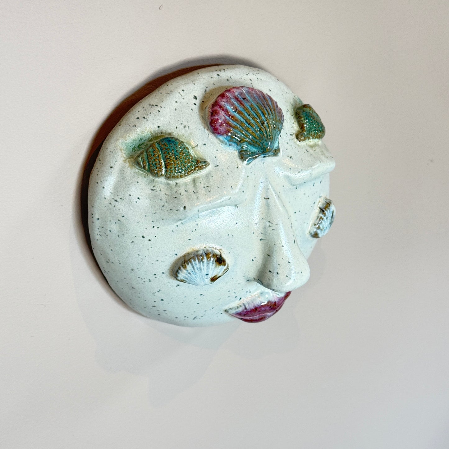 Pige no 18 (vægophæng)