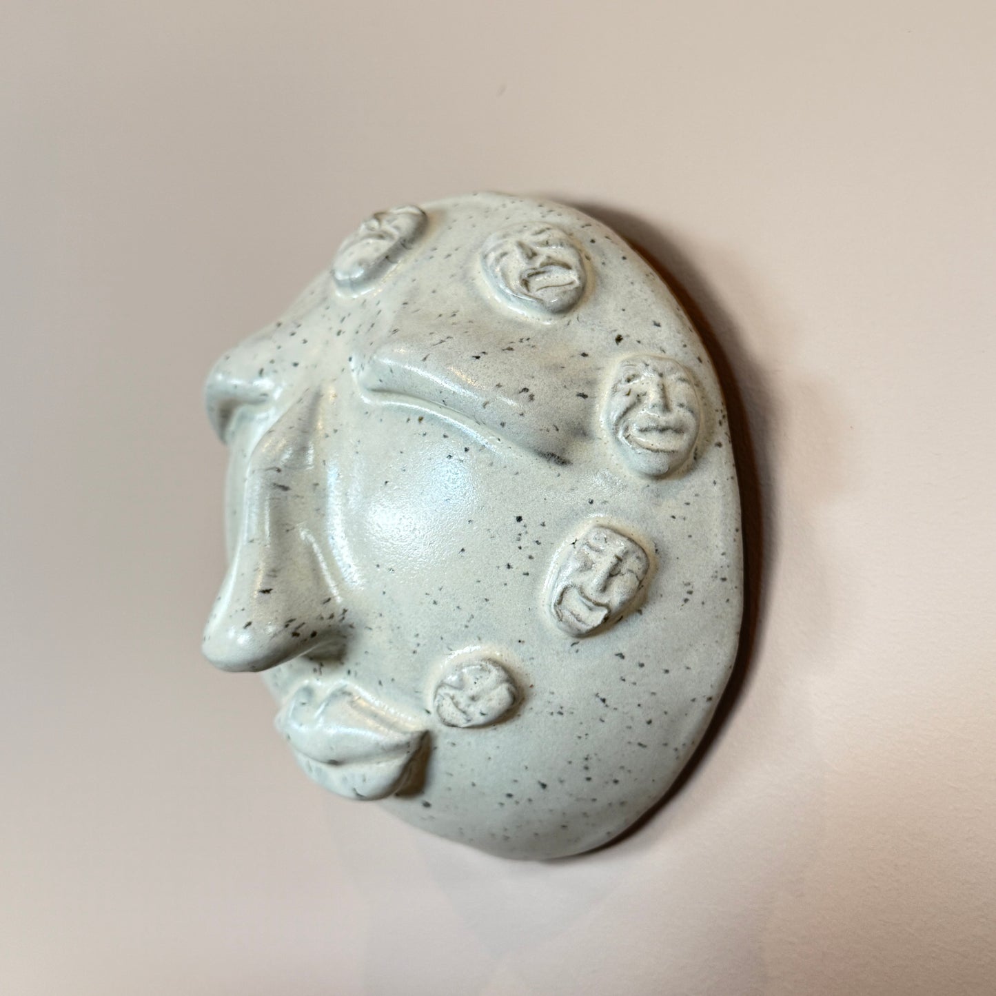 "Overtænker" Pige no 21 (vægophæng)
